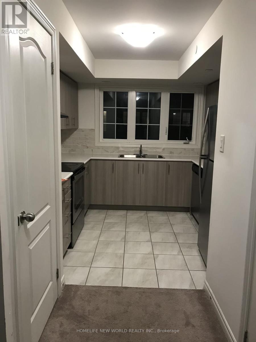2214 Chevron Prince Path, Oshawa, ON - Indoor Photo Showing Kitchen