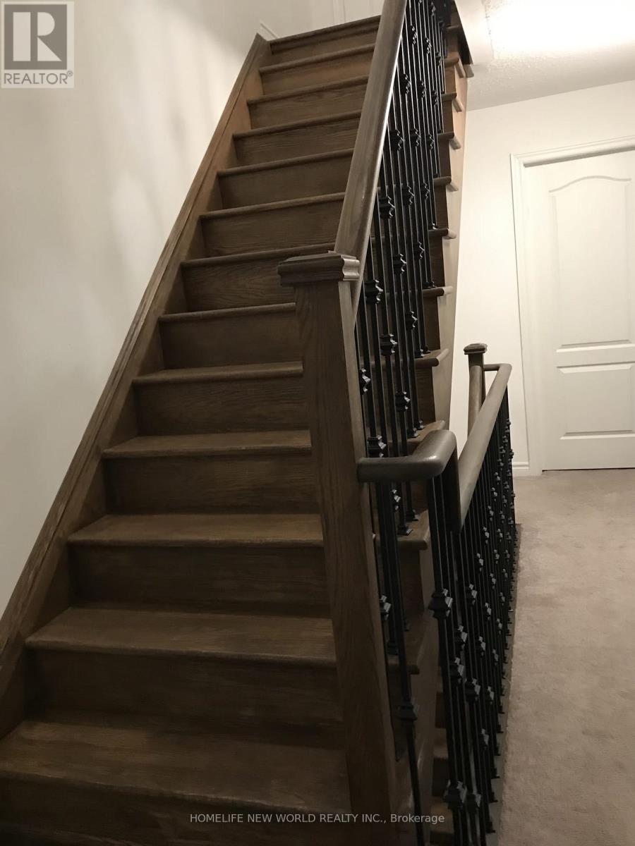 2214 Chevron Prince Path, Oshawa, ON - Indoor Photo Showing Other Room