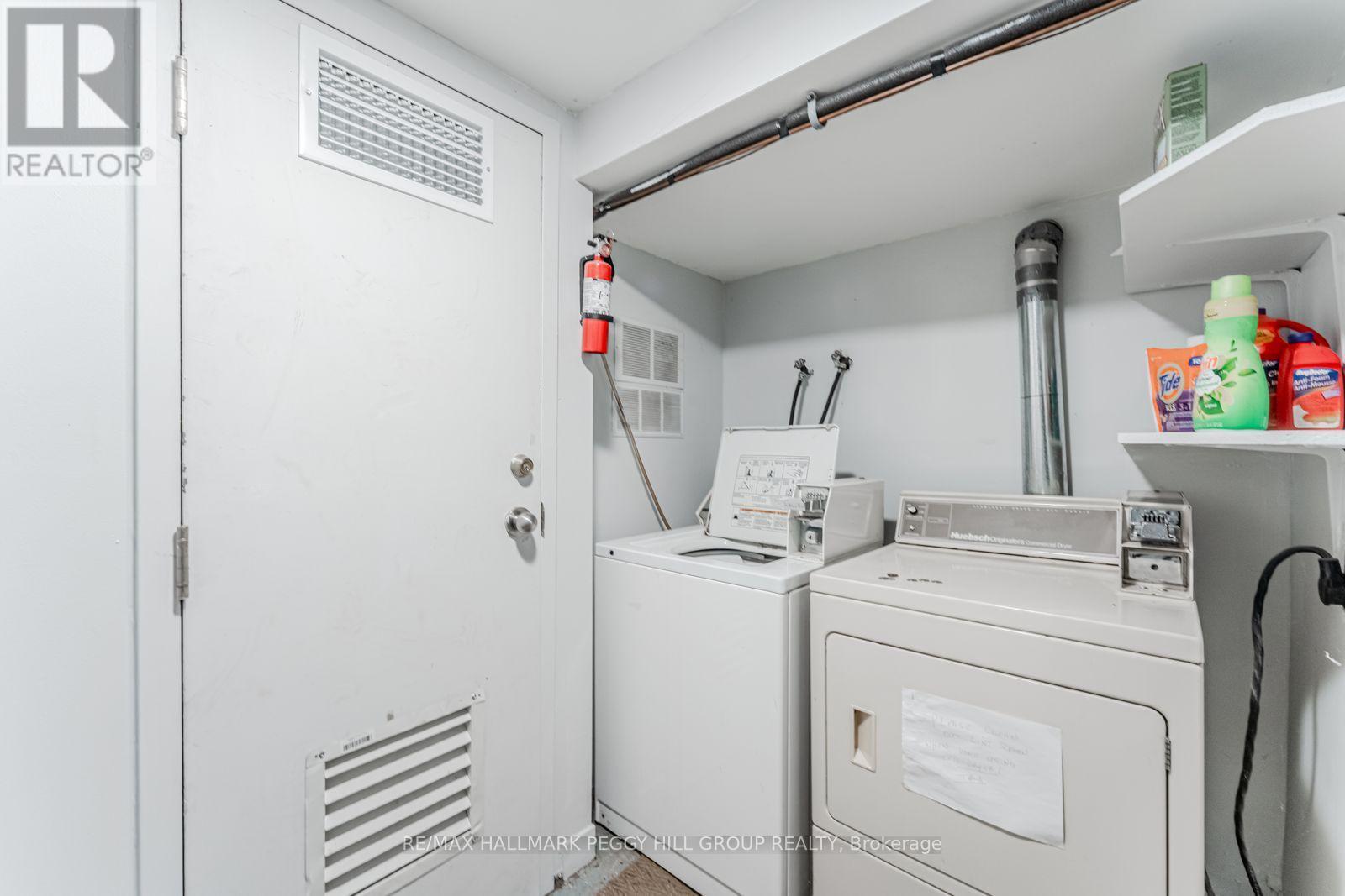 34/36 Centre Street, Essa, ON - Indoor Photo Showing Laundry Room