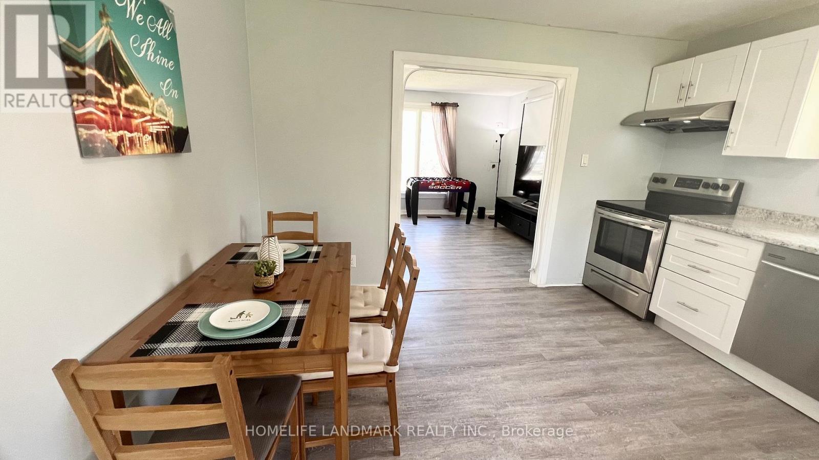 688 7Th Line S, Oro-Medonte, ON - Indoor Photo Showing Kitchen