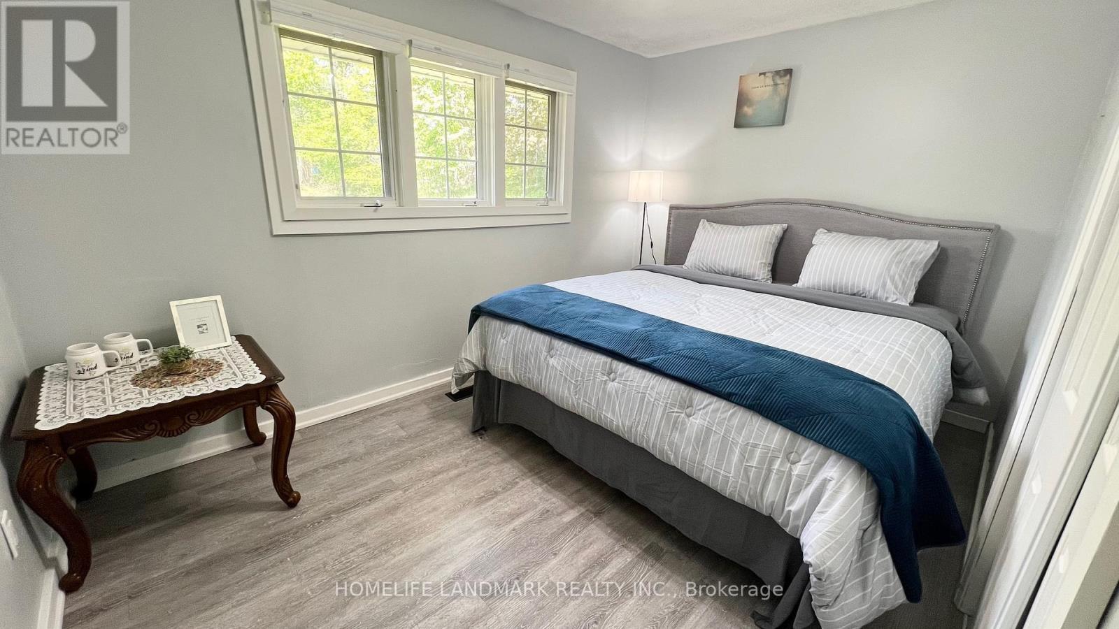 688 7Th Line S, Oro-Medonte, ON - Indoor Photo Showing Bedroom