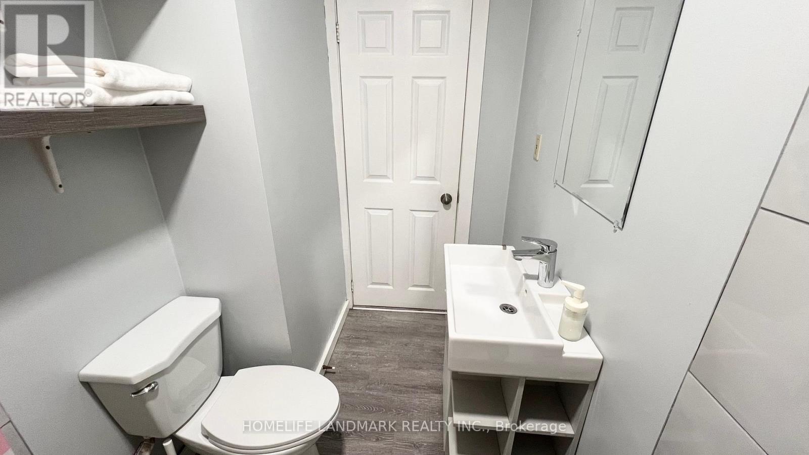 688 7Th Line S, Oro-Medonte, ON - Indoor Photo Showing Bathroom