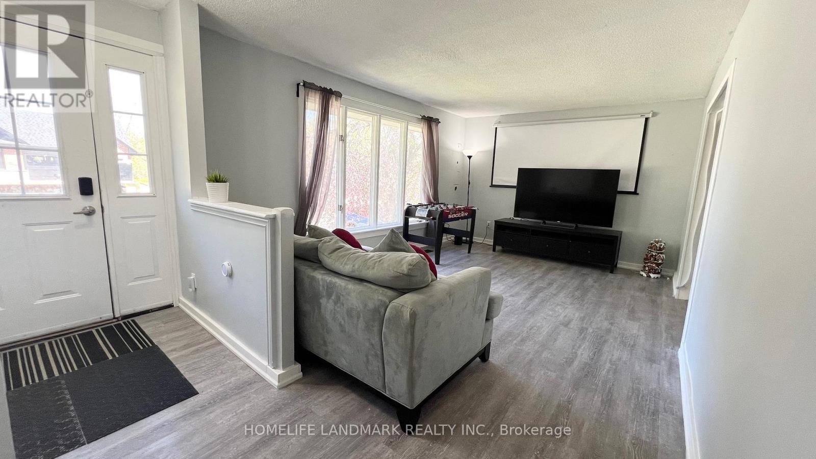 688 7Th Line S, Oro-Medonte, ON - Indoor Photo Showing Other Room