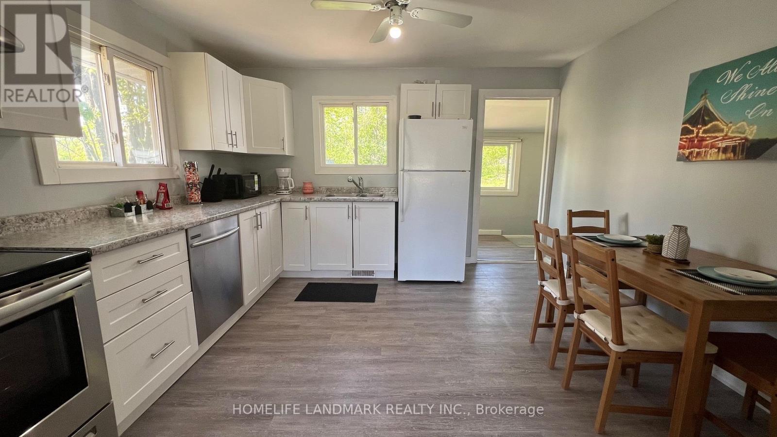 688 7Th Line S, Oro-Medonte, ON - Indoor Photo Showing Kitchen