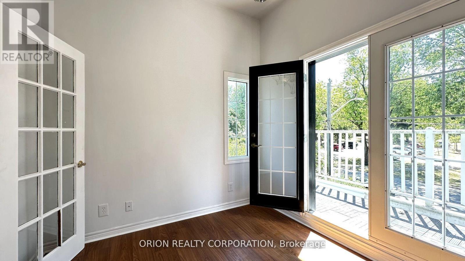 20 Holgate Street, Barrie, ON - Indoor Photo Showing Other Room