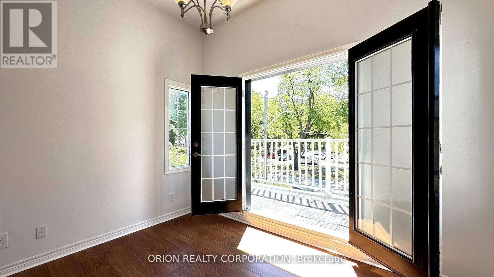 20 Holgate Street, Barrie, ON - Indoor Photo Showing Other Room