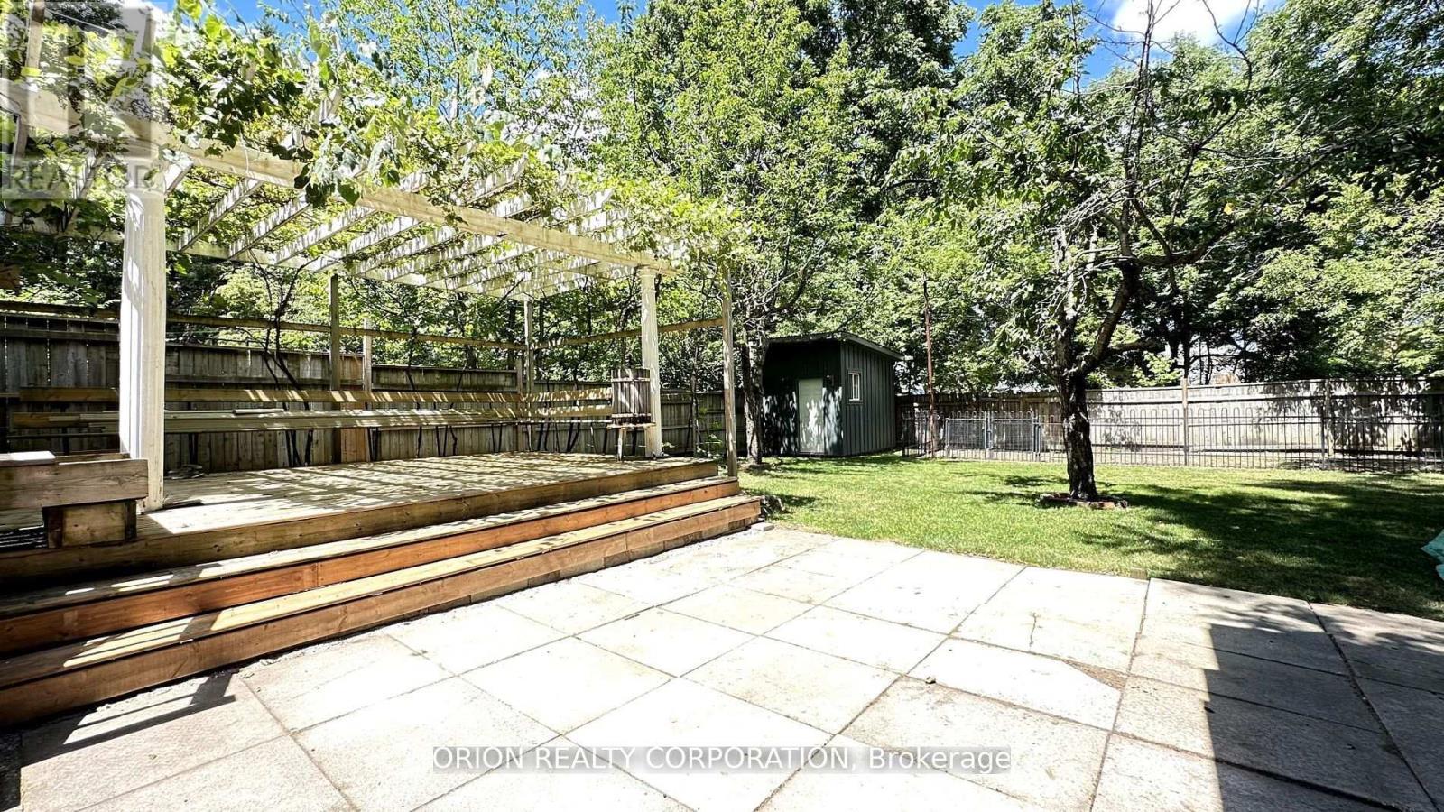 20 Holgate Street, Barrie, ON - Outdoor