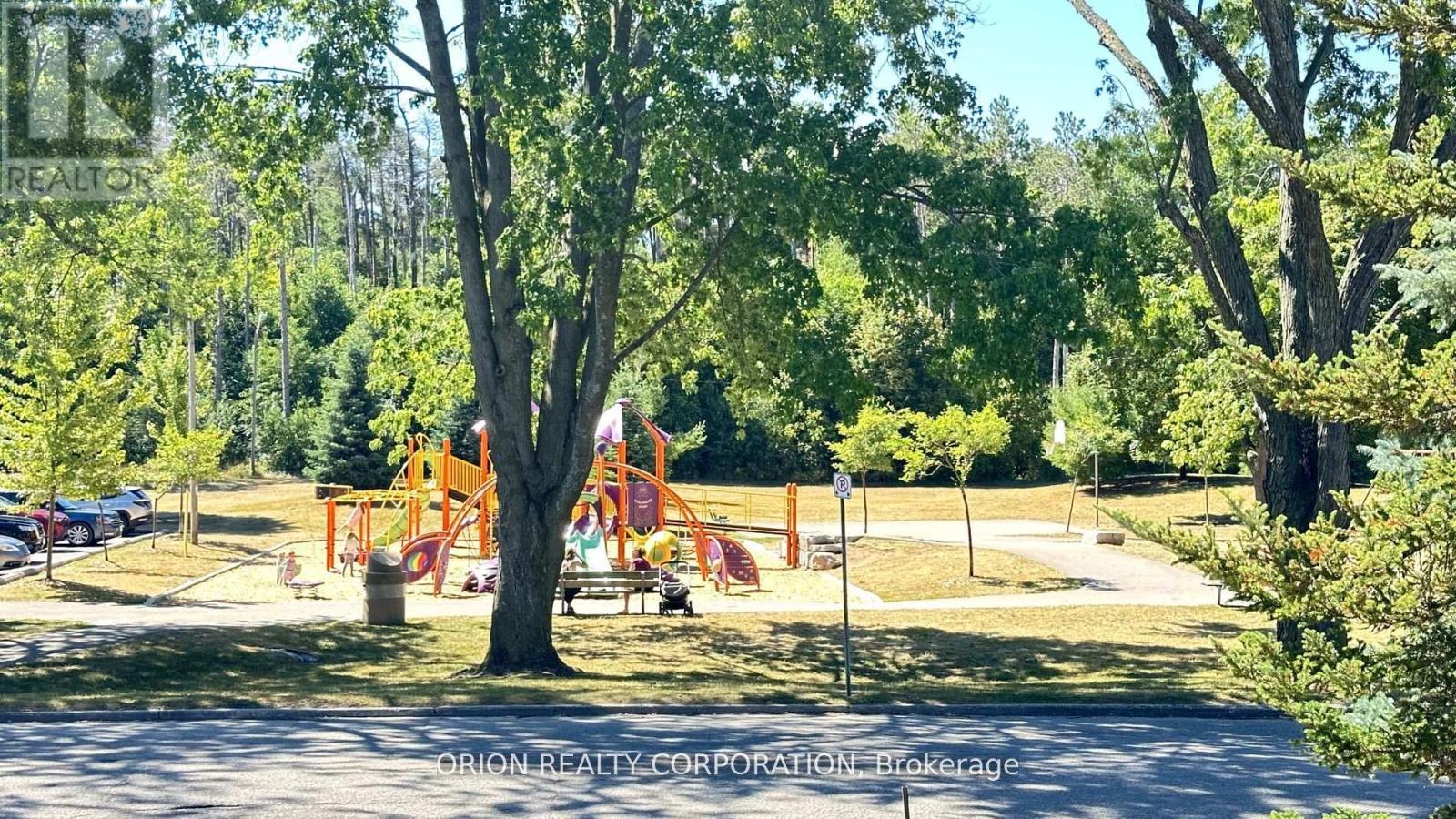 20 Holgate Street, Barrie, ON - Outdoor With View