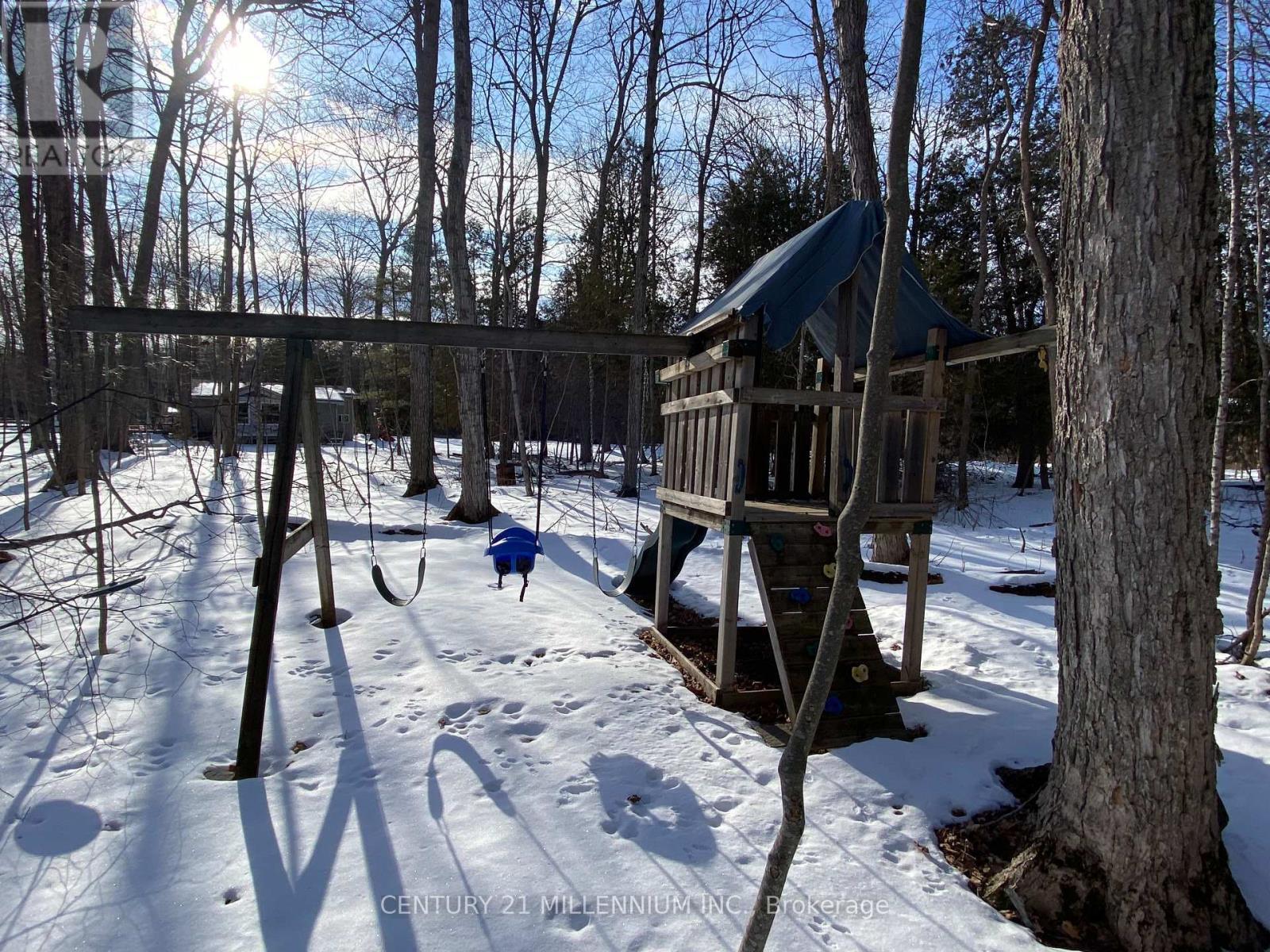 11 Knox Road E, Wasaga Beach, ON