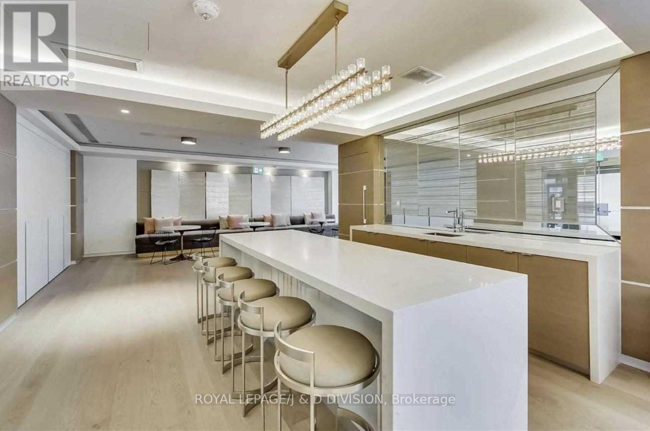 1812 - 188 Cumberland Street, Toronto, ON - Indoor Photo Showing Other Room