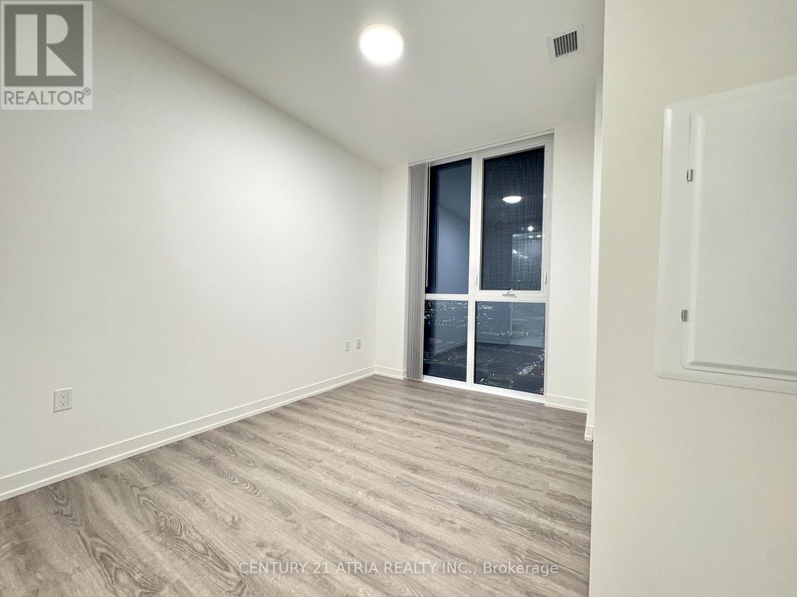3707 - 8 Interchange Way, Vaughan, ON - Indoor Photo Showing Other Room