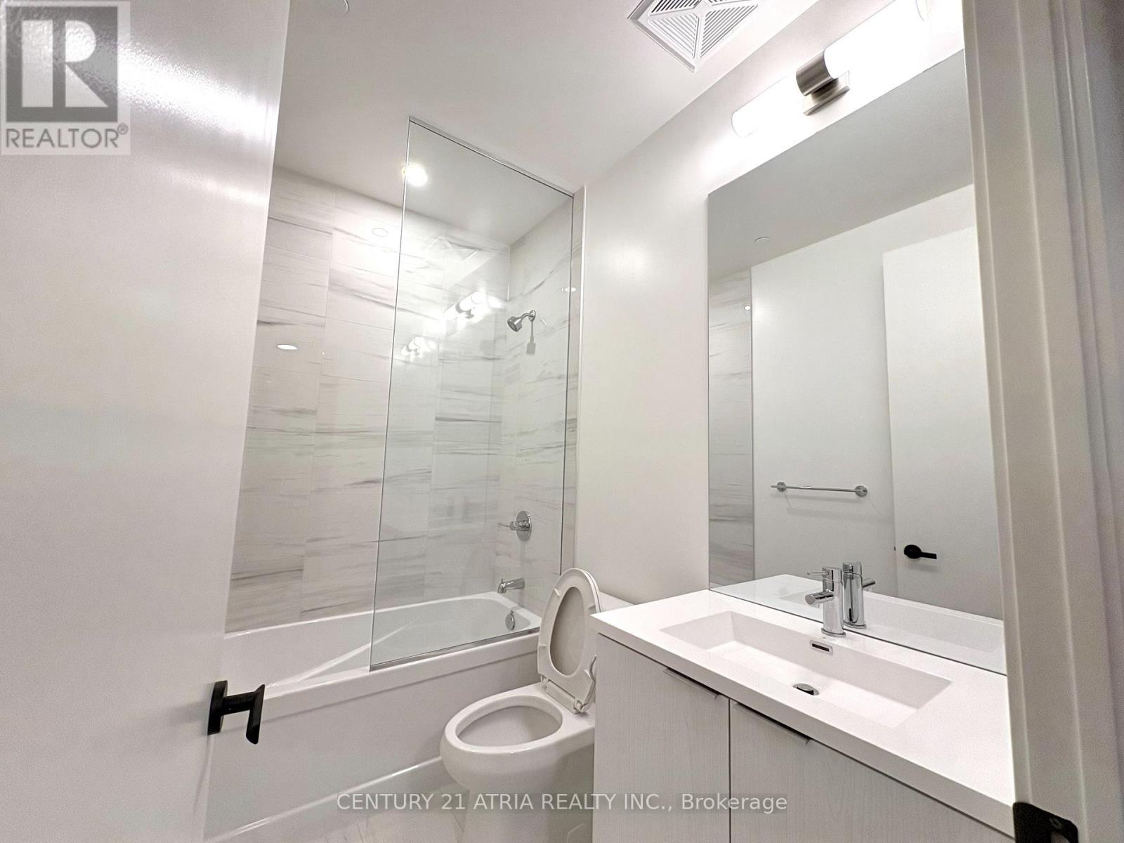 3707 - 8 Interchange Way, Vaughan, ON - Indoor Photo Showing Bathroom