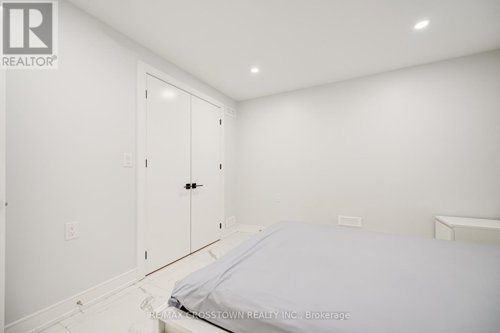 Basement - 162 Mactier Drive, Vaughan, ON - Indoor Photo Showing Other Room