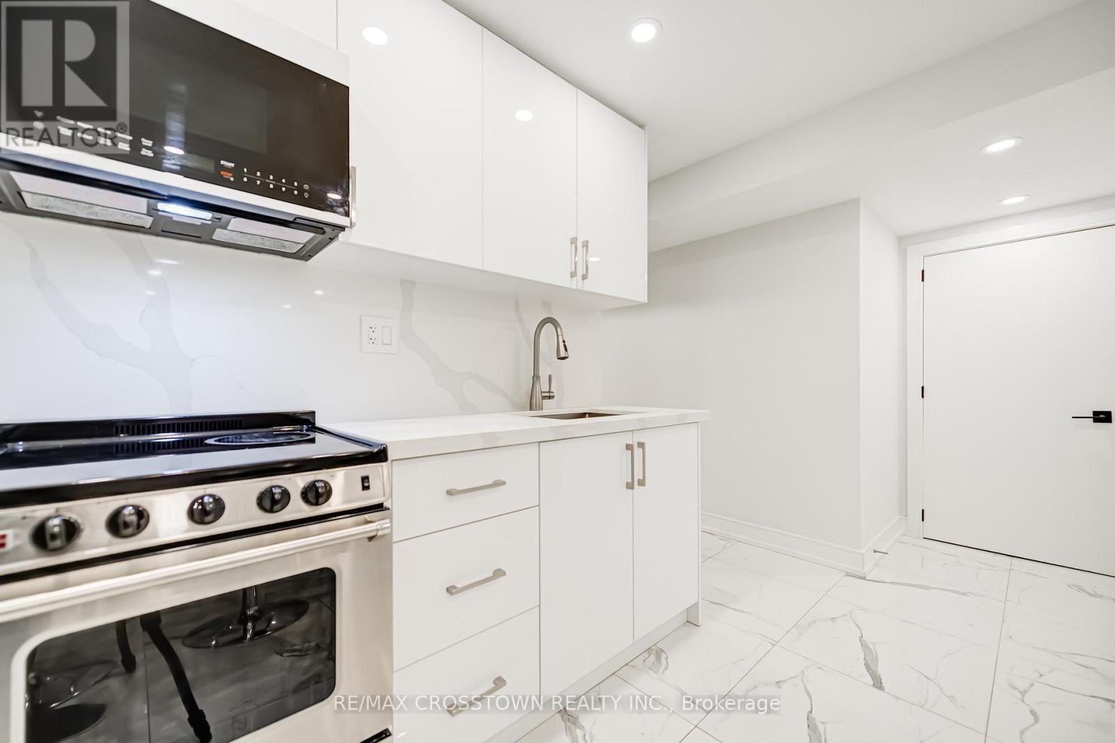 Basement - 162 Mactier Drive, Vaughan, ON - Indoor Photo Showing Kitchen