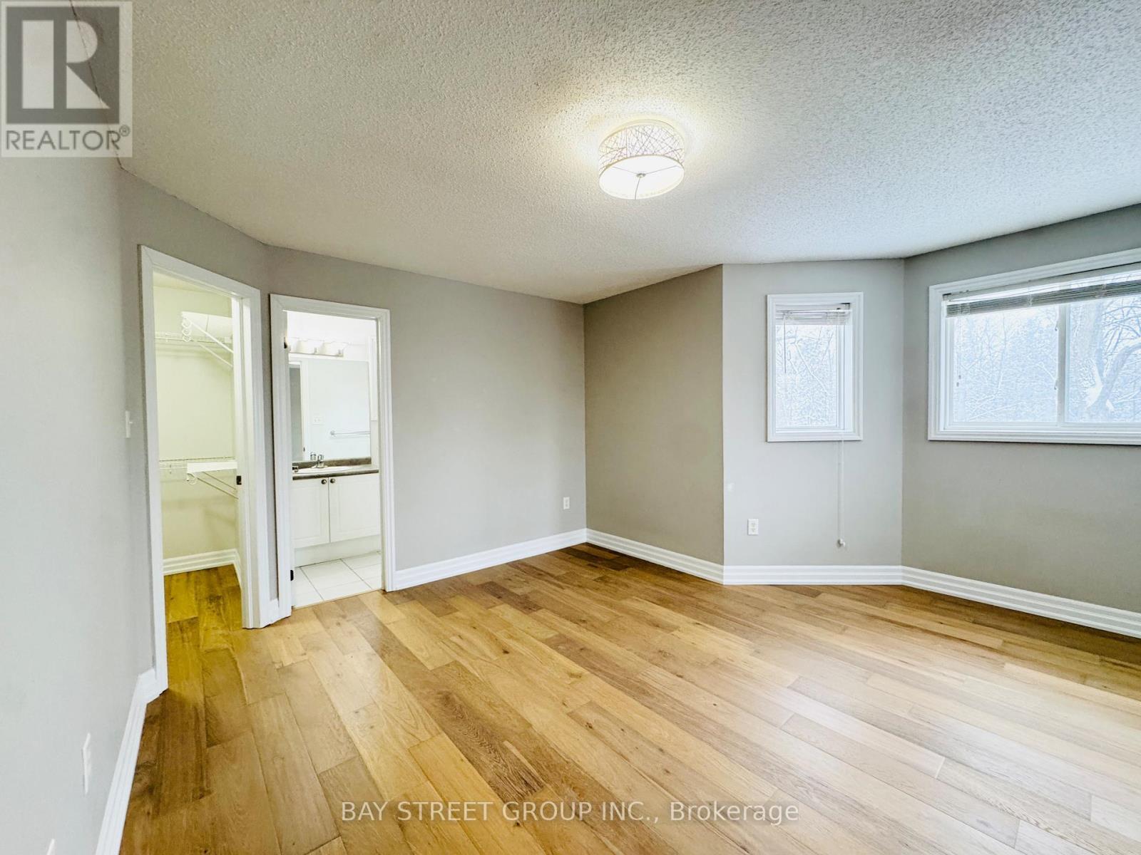 28 Shalom Way, Barrie, ON - Indoor Photo Showing Other Room