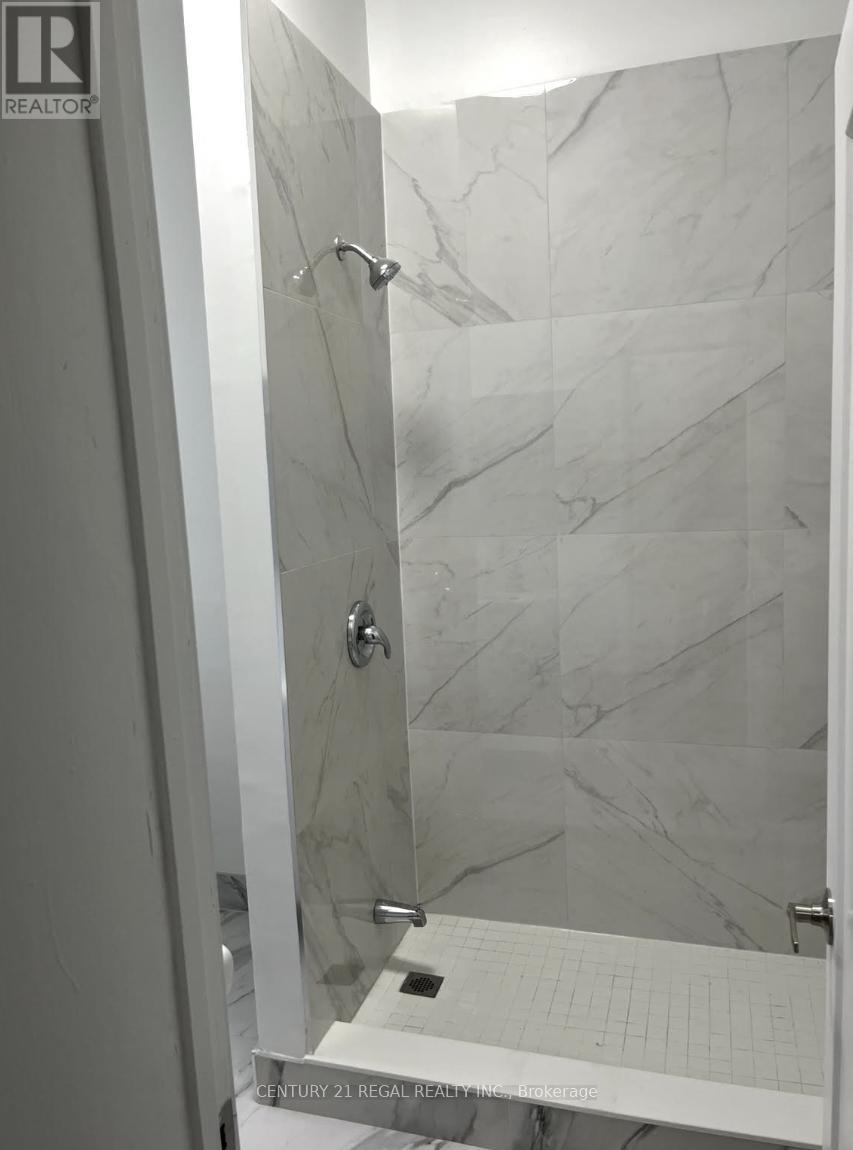 4 - 1502 King Street W, Toronto, ON - Indoor Photo Showing Bathroom