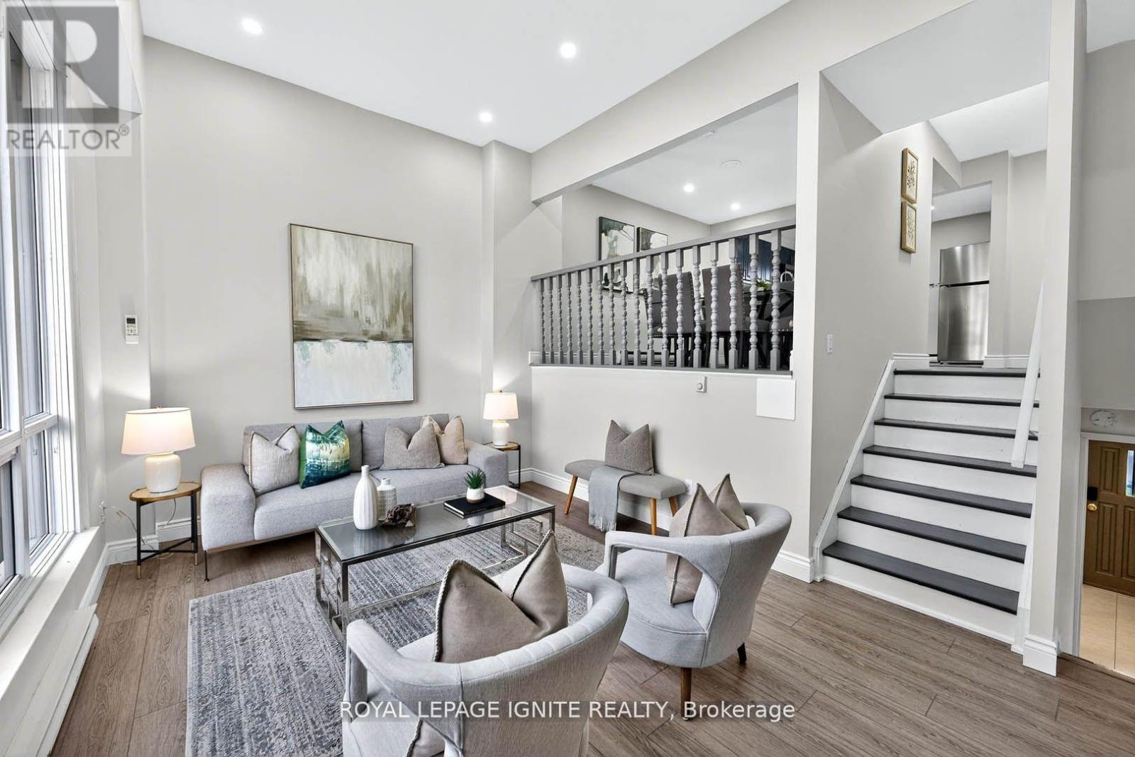 116 Darras Court, Brampton, ON - Indoor