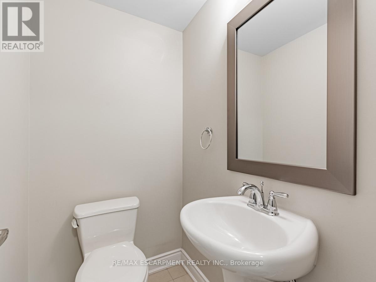 2163 Lillykin Street, Oakville, ON - Indoor Photo Showing Bathroom