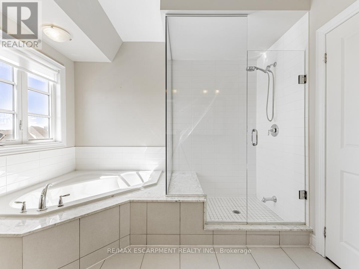 2163 Lillykin Street, Oakville, ON - Indoor Photo Showing Bathroom