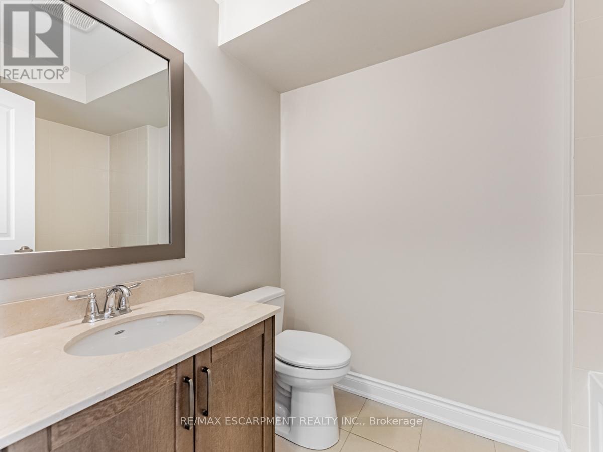 2163 Lillykin Street, Oakville, ON - Indoor Photo Showing Bathroom