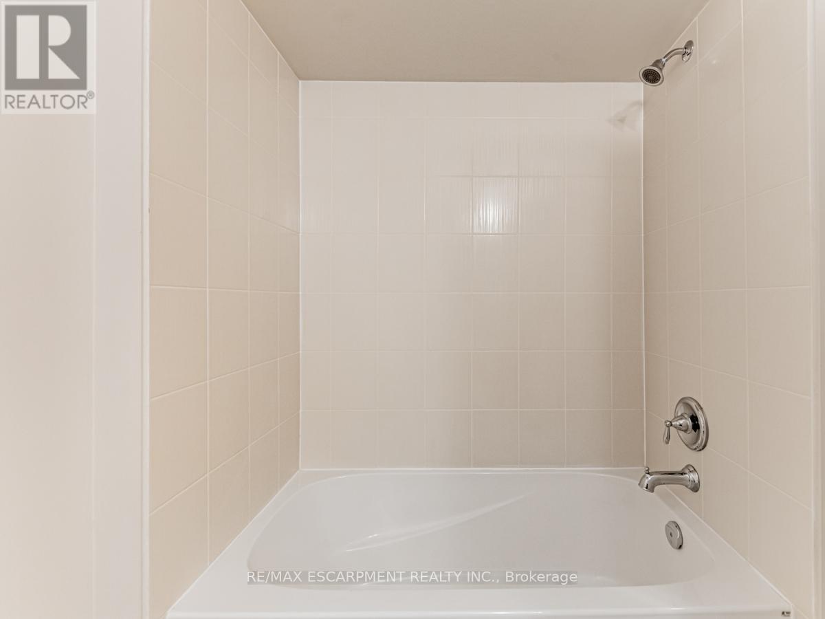 2163 Lillykin Street, Oakville, ON - Indoor Photo Showing Bathroom