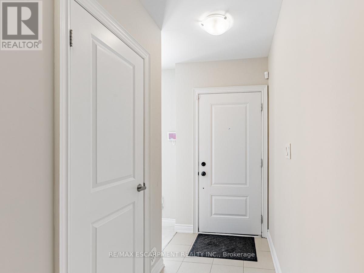 2163 Lillykin Street, Oakville, ON - Indoor Photo Showing Other Room