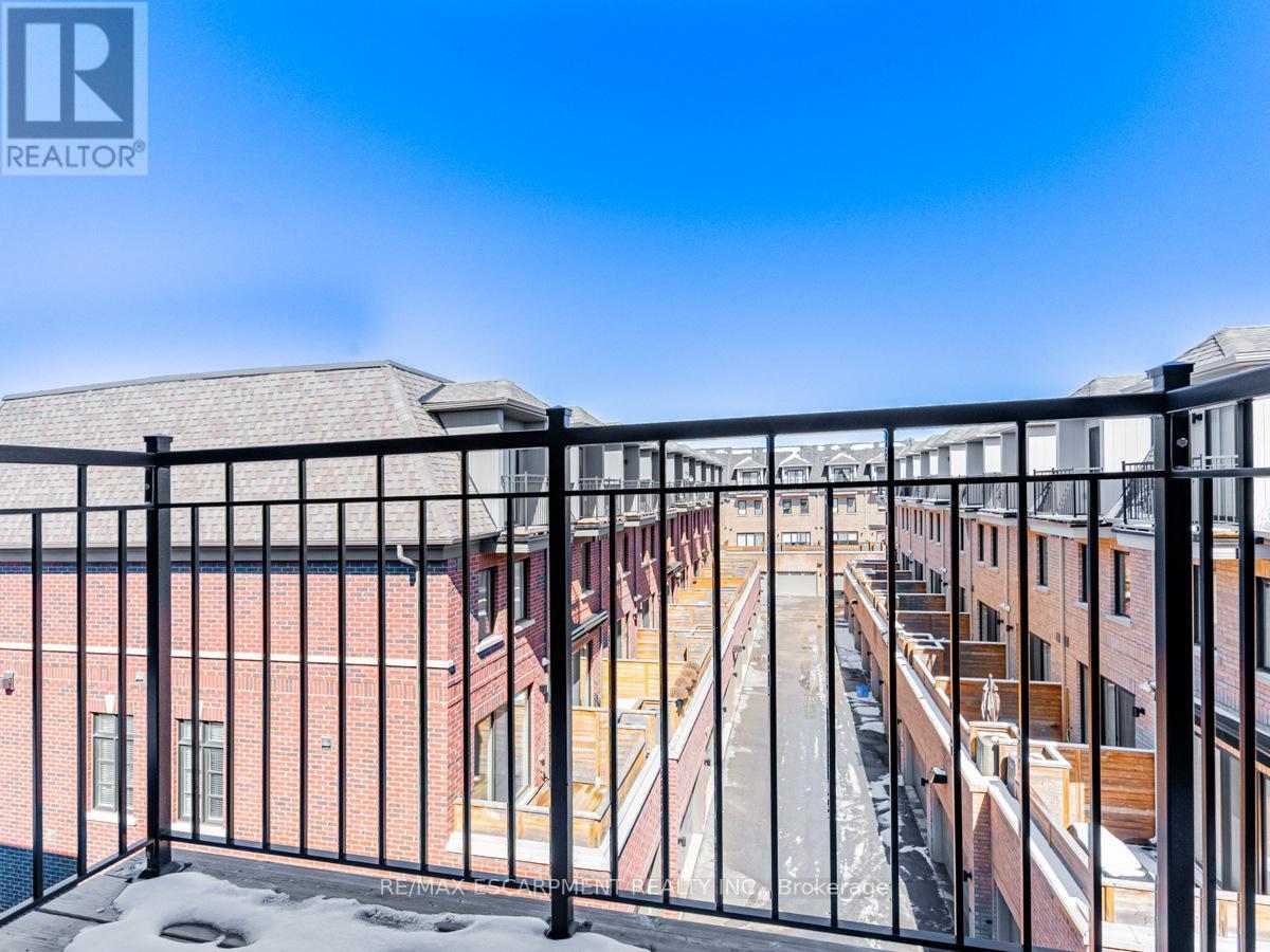 2163 Lillykin Street, Oakville, ON - Outdoor