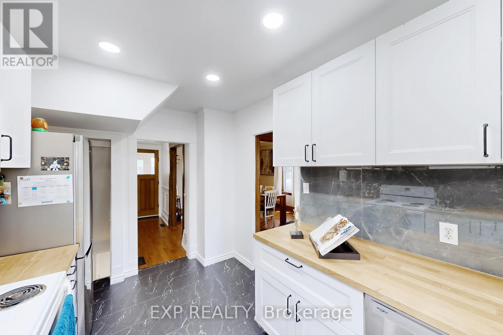 7 David Street, Brampton, ON - Indoor Photo Showing Kitchen