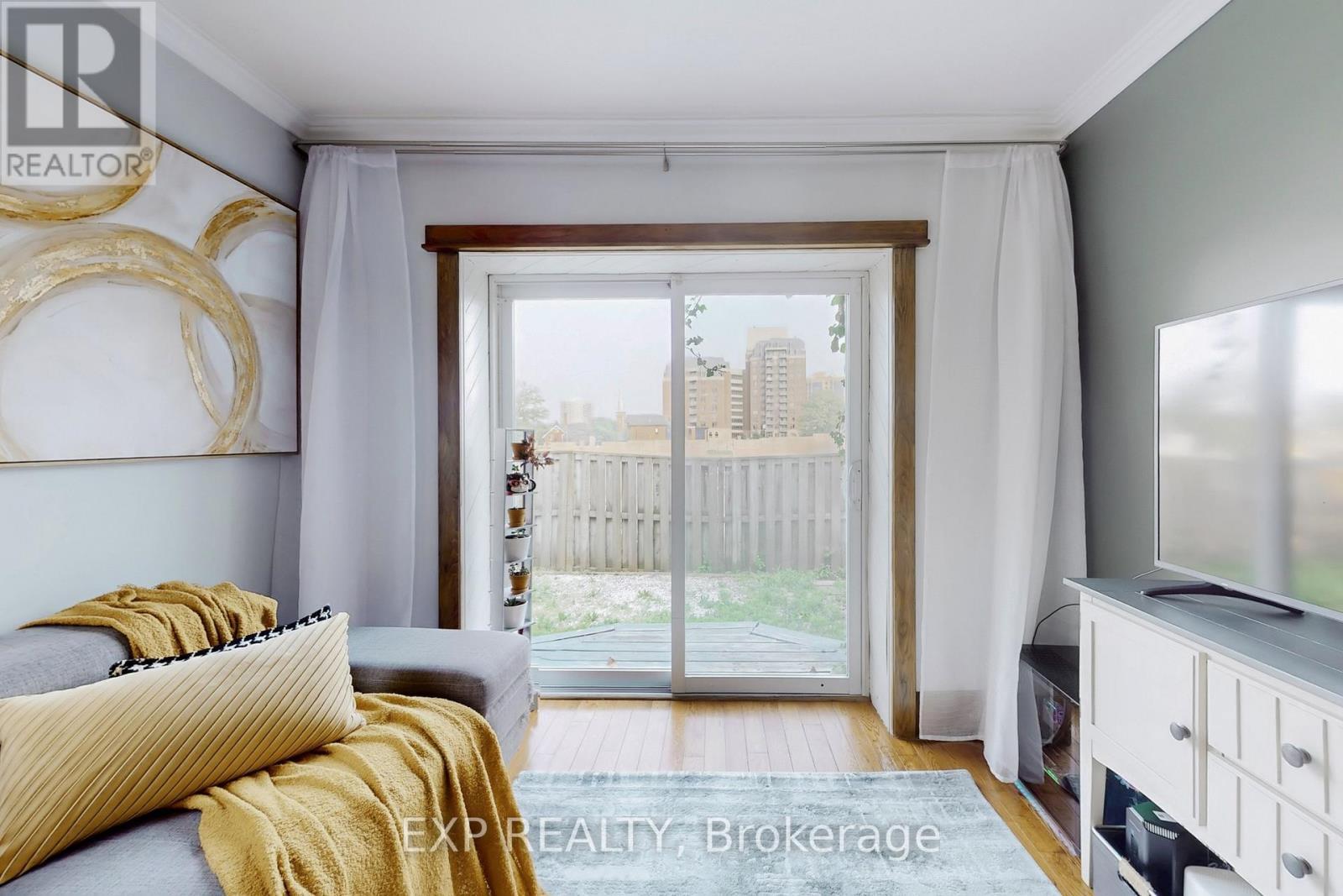 7 David Street, Brampton, ON - Indoor