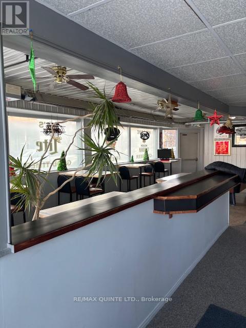 Vic's Bar - 14 Bridge Street W, Belleville (Belleville Ward), ON