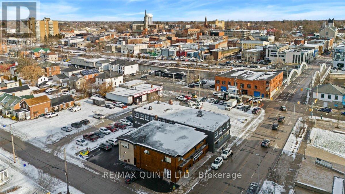 14 Bridge Street W, Belleville (Belleville Ward), ON