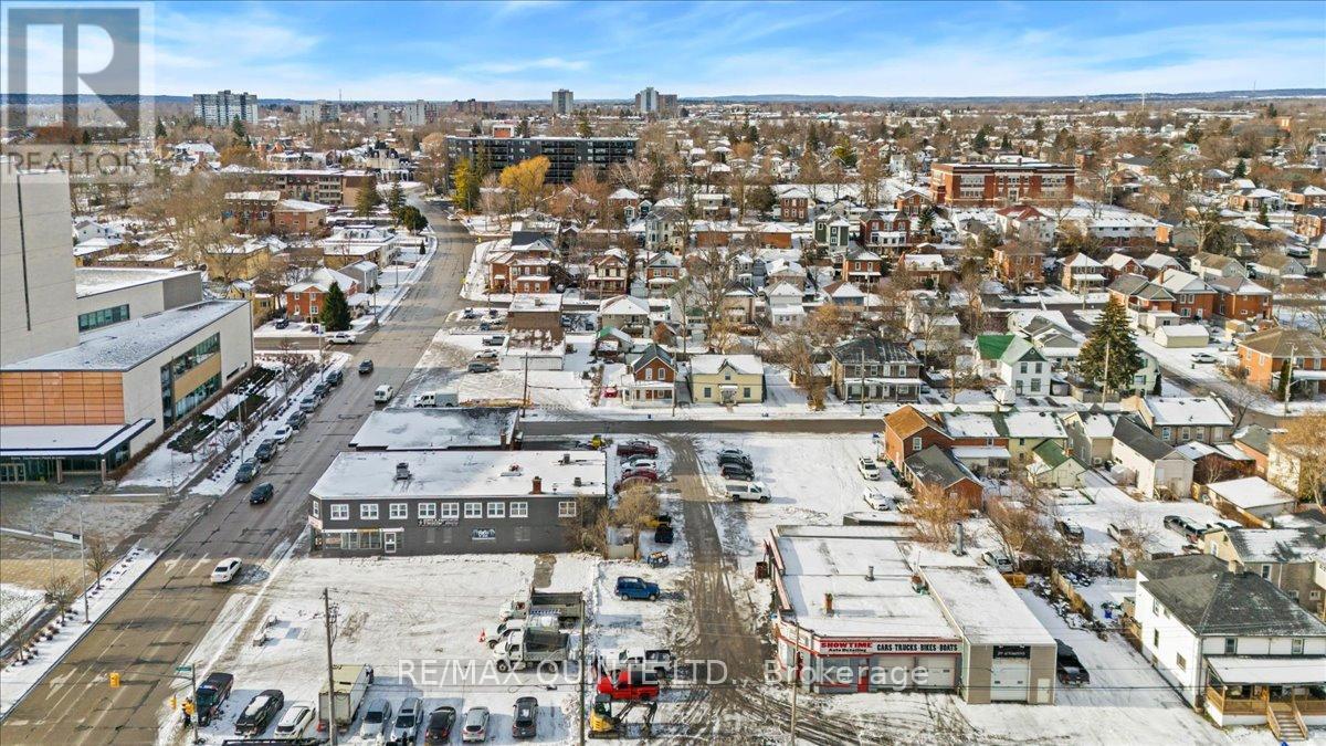 14 Bridge Street W, Belleville (Belleville Ward), ON