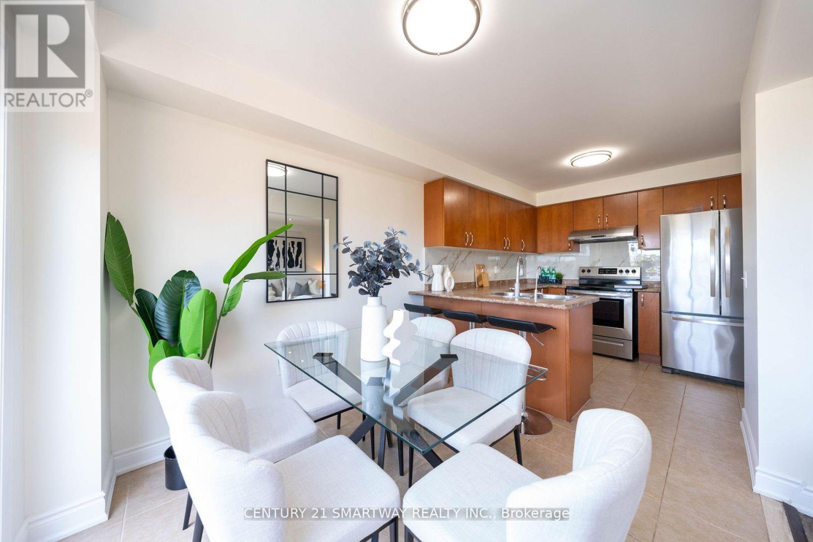 3424 Angel Pass Drive, Mississauga, ON - Indoor