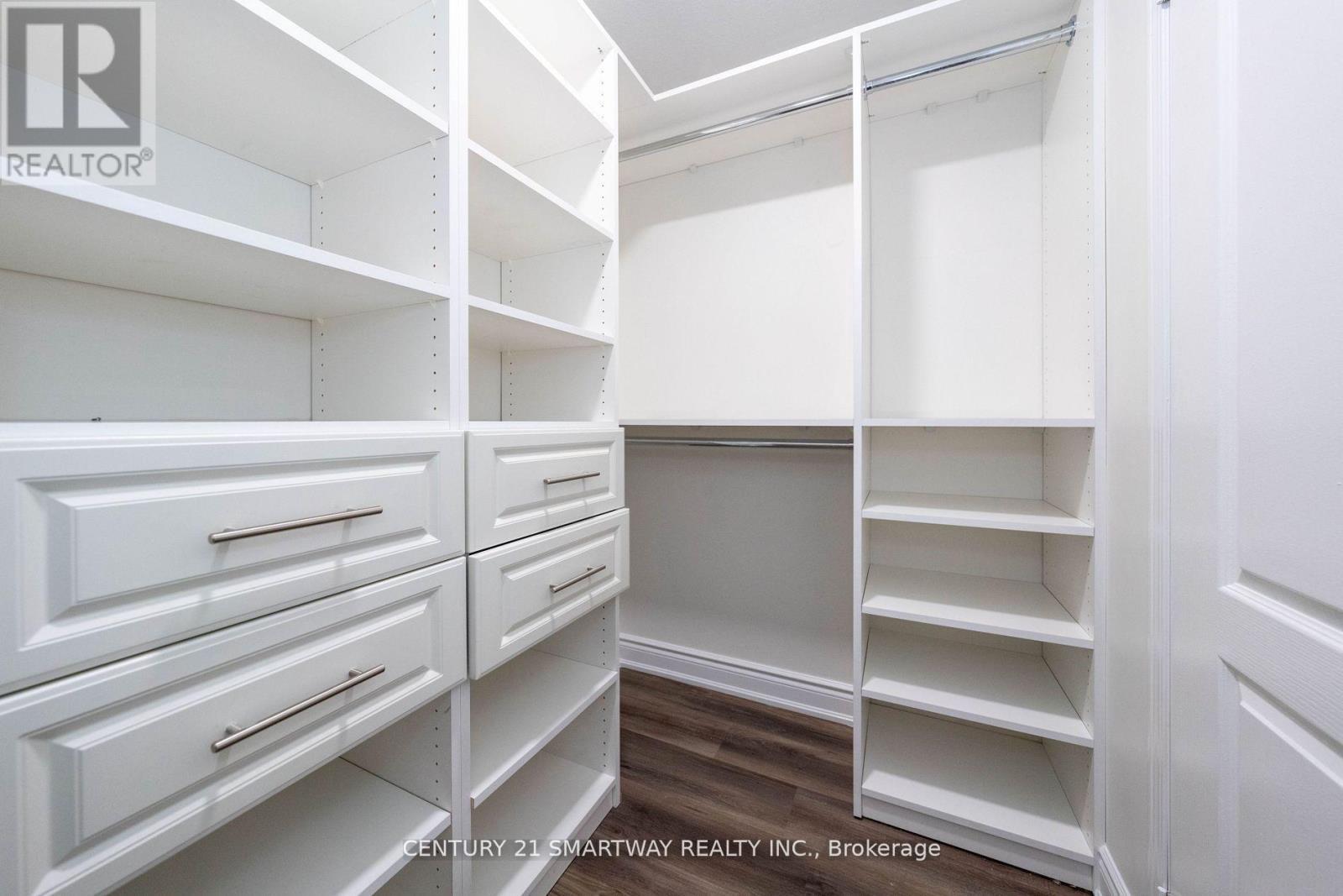 3424 Angel Pass Drive, Mississauga, ON - Indoor With Storage