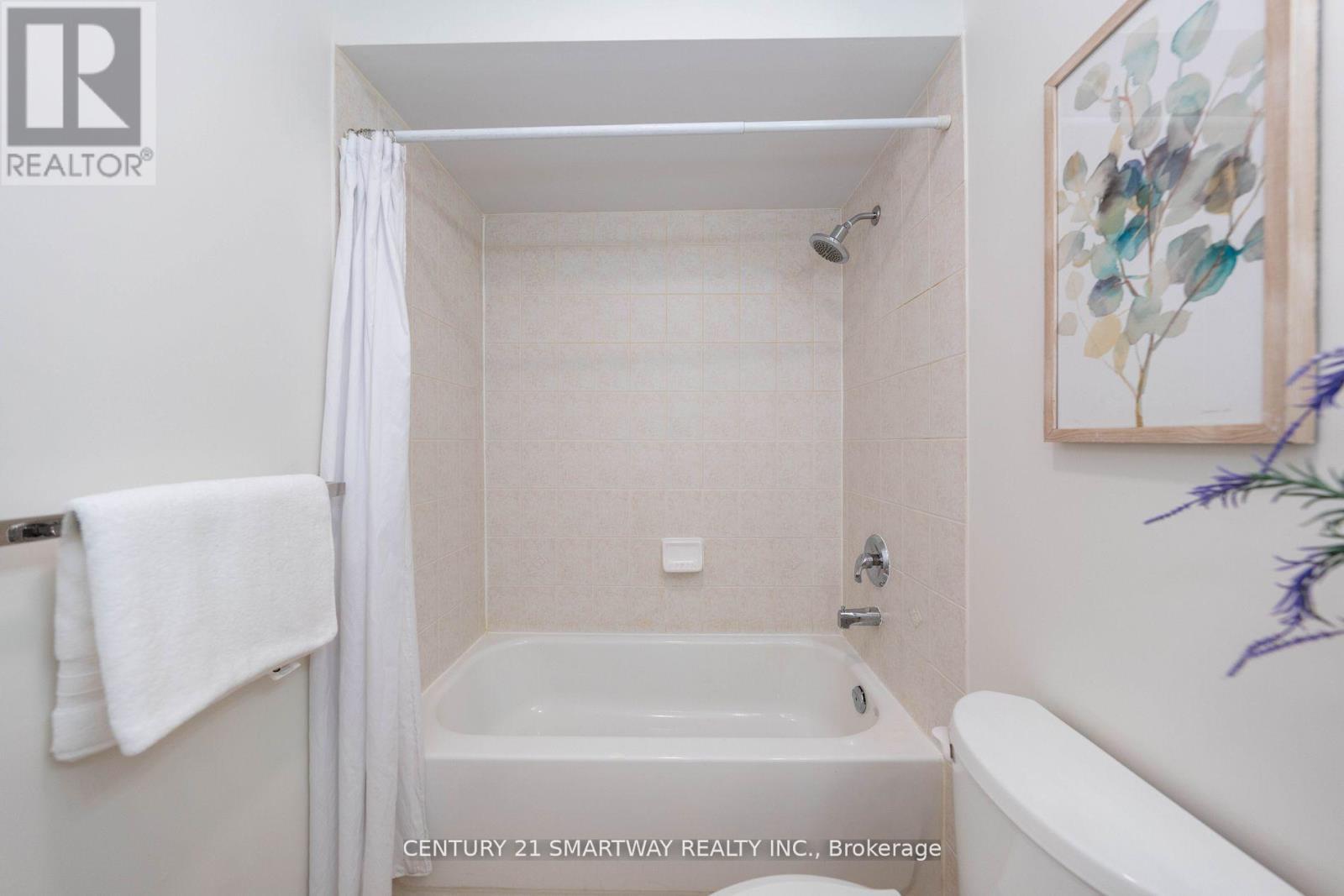 3424 Angel Pass Drive, Mississauga, ON - Indoor Photo Showing Bathroom