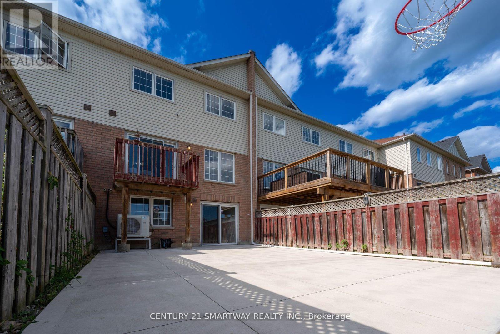 3424 Angel Pass Drive, Mississauga, ON - Outdoor With Deck Patio Veranda