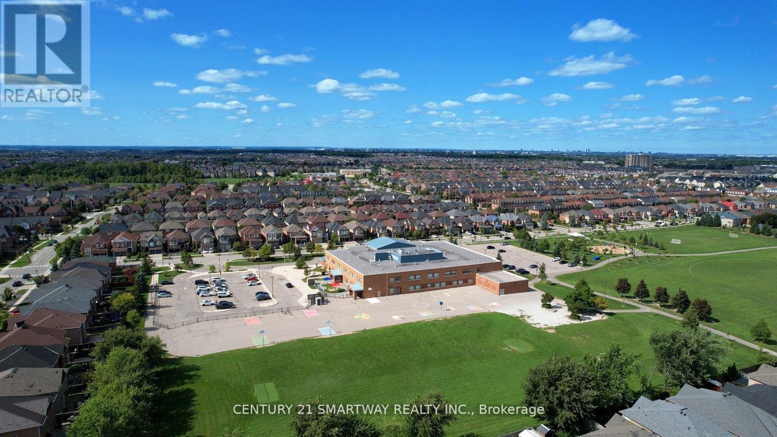 3424 Angel Pass Drive, Mississauga, ON - Outdoor With View