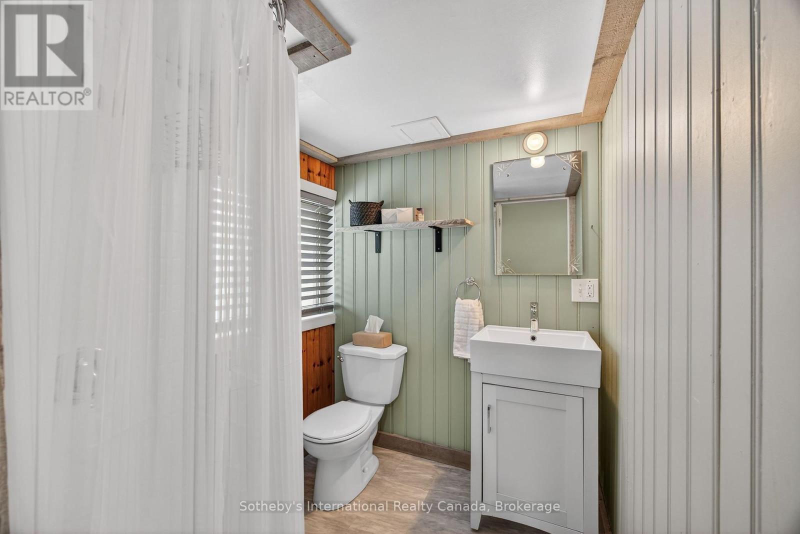 Ensuite - 516 High Street, Georgian Bay (Freeman), ON - Indoor Photo Showing Bathroom