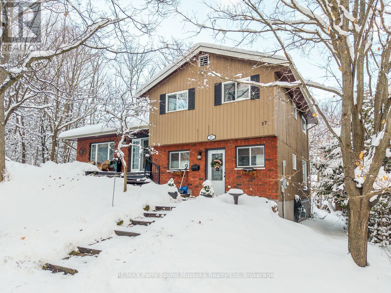 37 Louisa Street, Parry Sound, ON - Outdoor