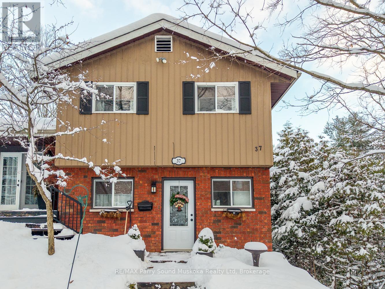 37 Louisa Street, Parry Sound, ON - Outdoor