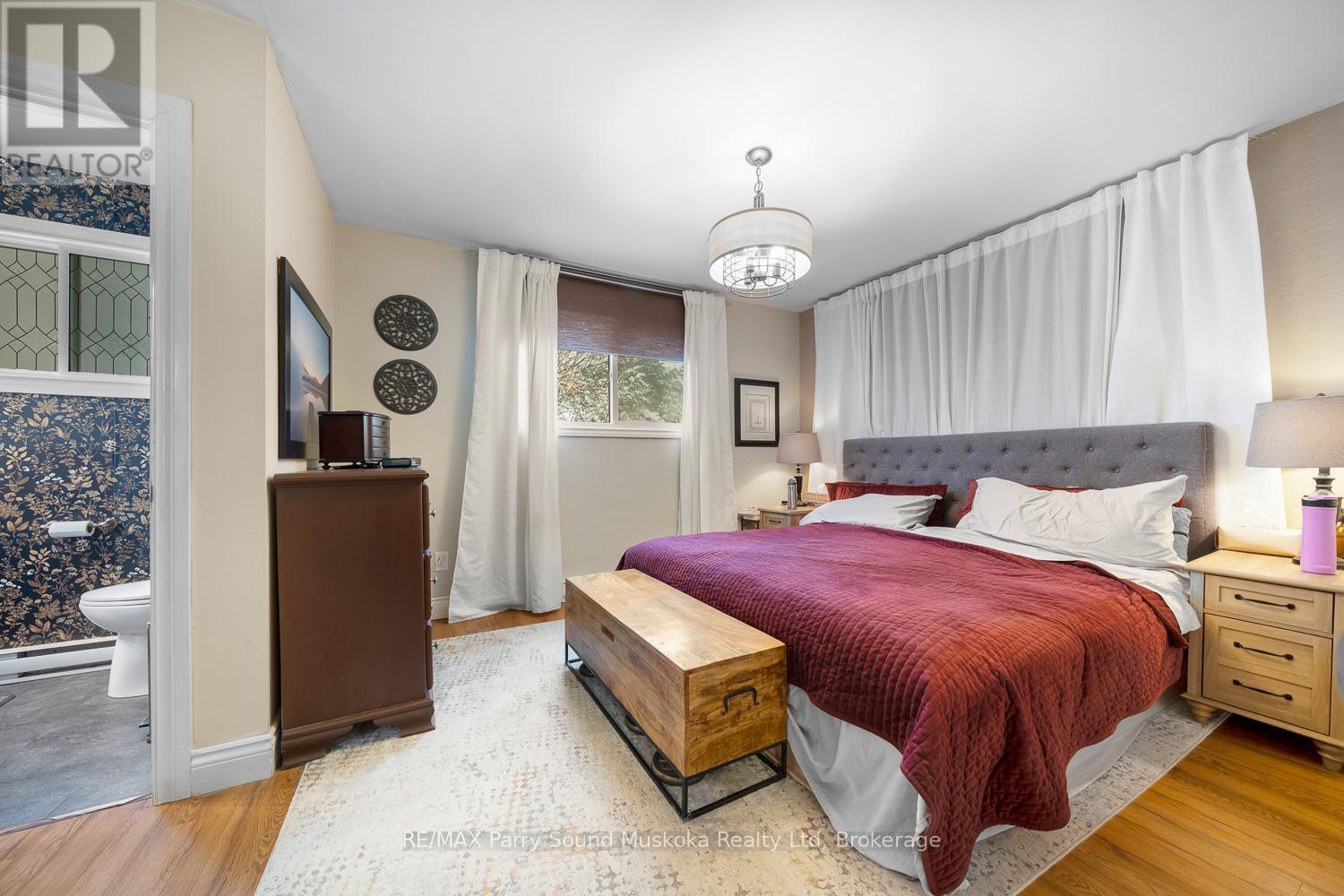 37 Louisa Street, Parry Sound, ON - Indoor Photo Showing Bedroom