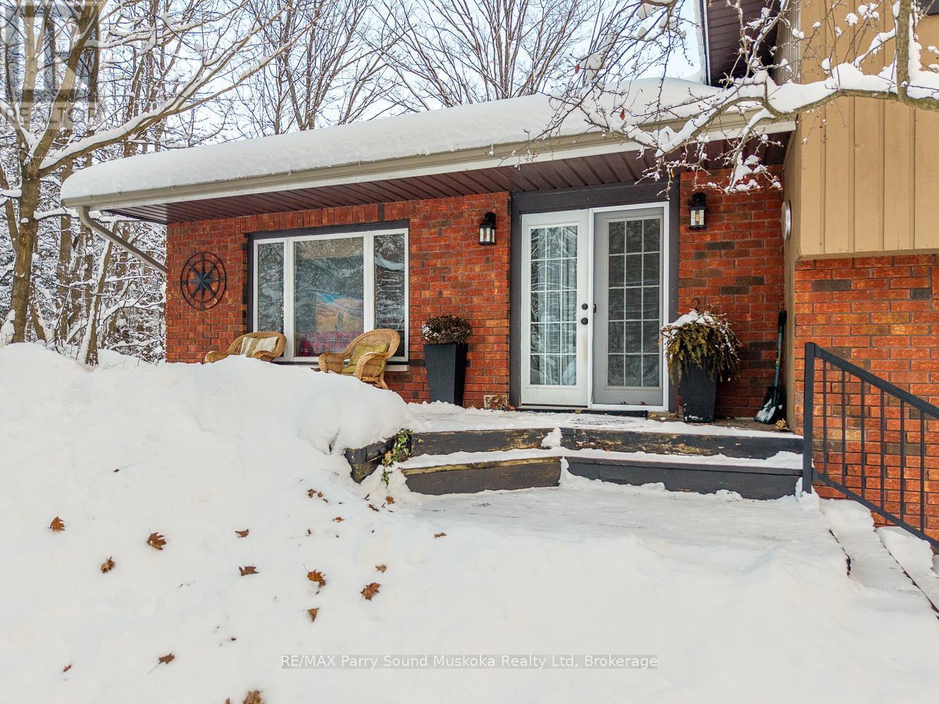 37 Louisa Street, Parry Sound, ON - Outdoor