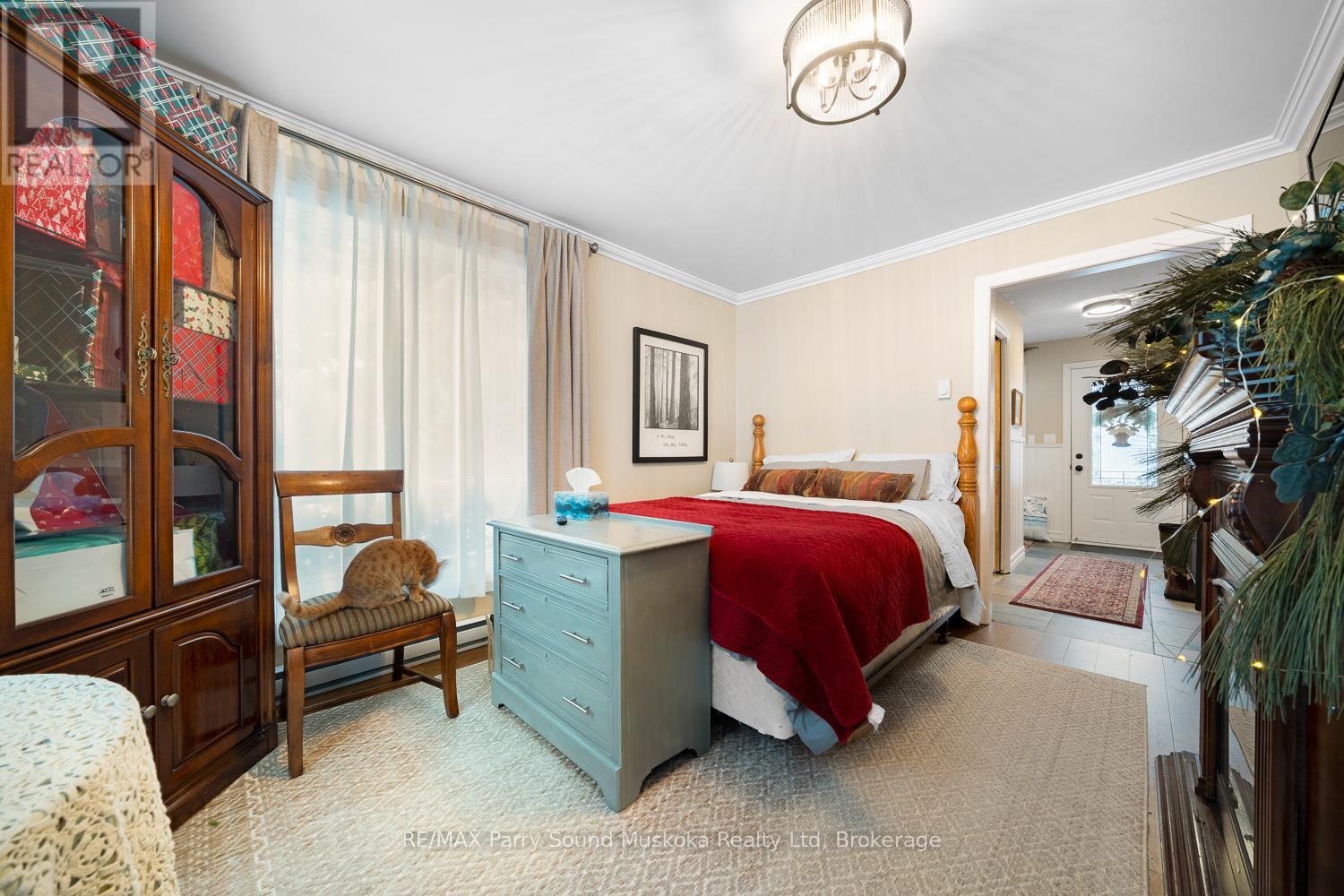 37 Louisa Street, Parry Sound, ON - Indoor Photo Showing Bedroom