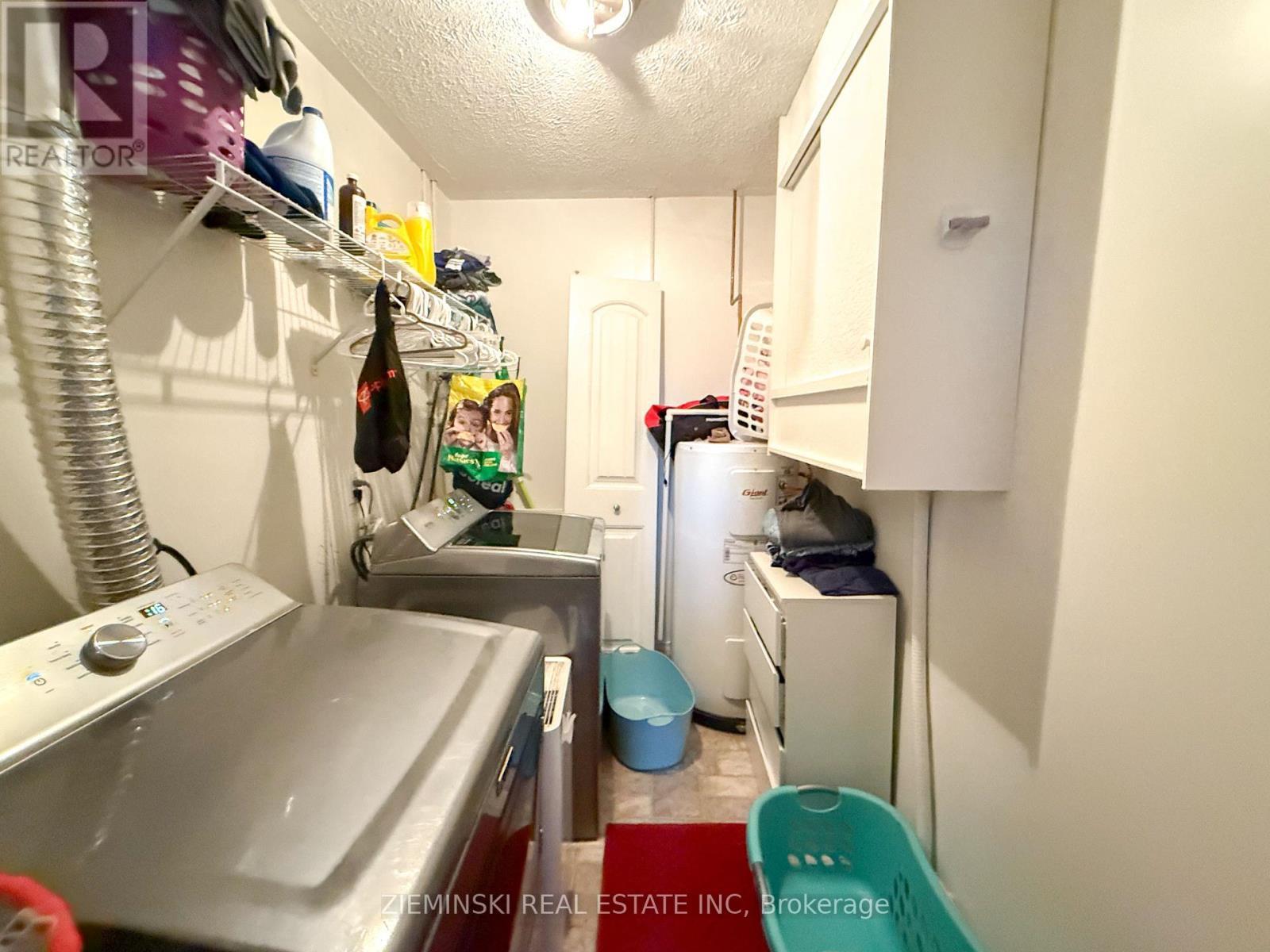 6128 King Street, Timmins (Porcupine - East), ON - Indoor Photo Showing Laundry Room