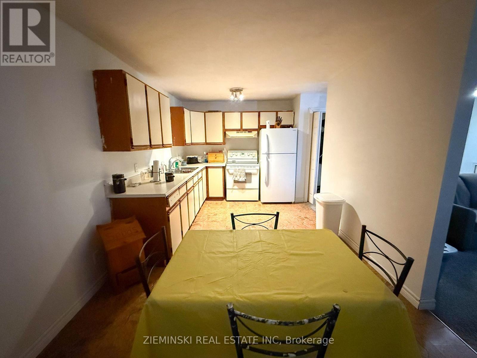 6128 King Street, Timmins (Porcupine - East), ON - Indoor