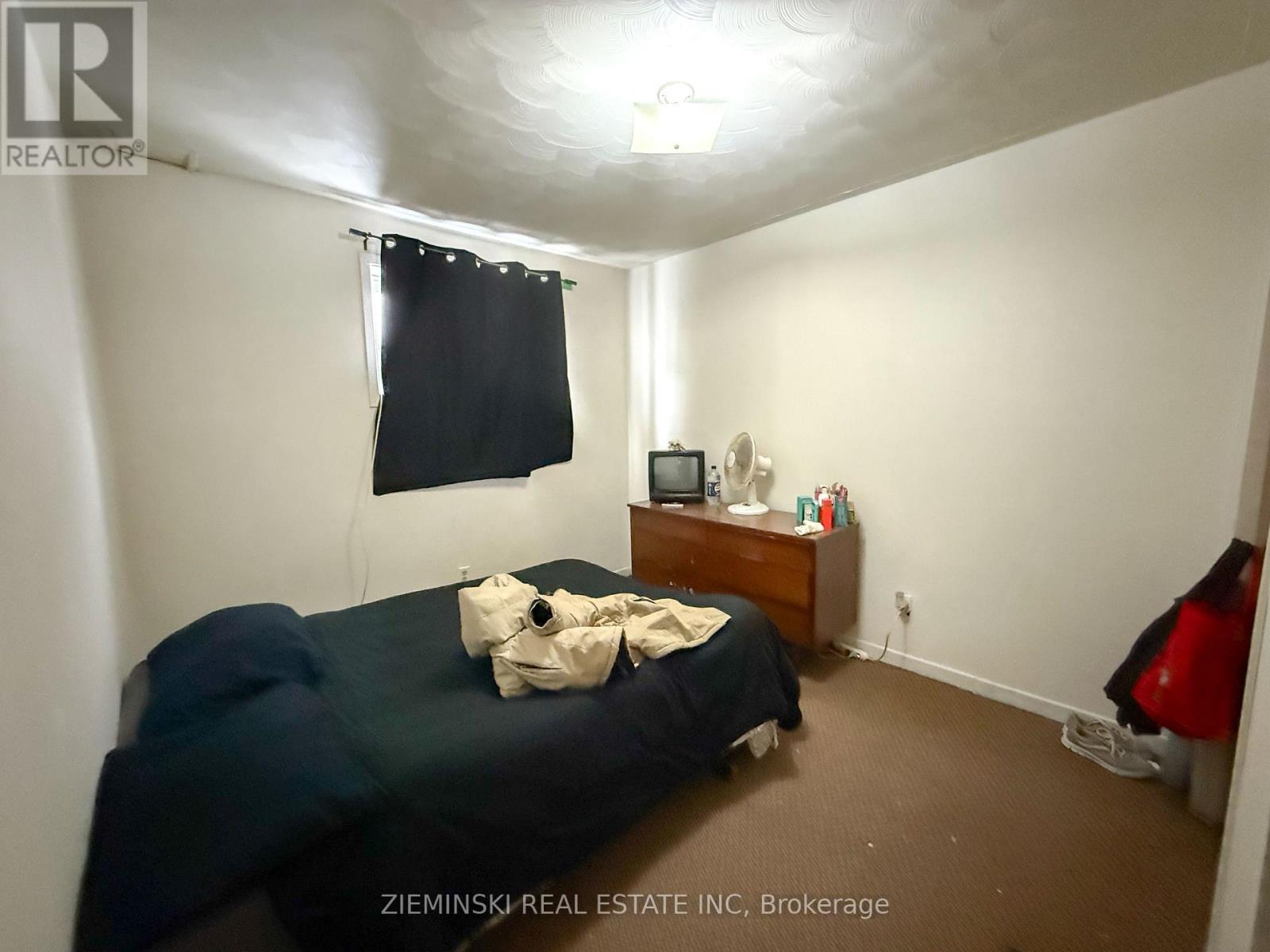 6128 King Street, Timmins (Porcupine - East), ON - Indoor Photo Showing Bedroom