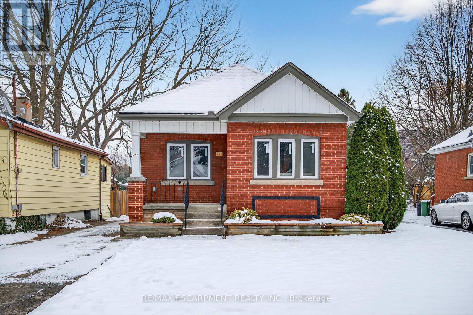 257 Broadway Avenue, Hamilton, ON - Outdoor