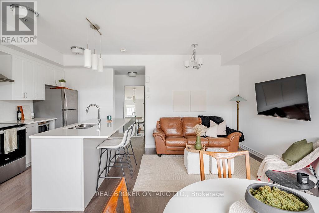 23 - 590 Compass Street, Ottawa, ON - Indoor Photo Showing Kitchen With Double Sink