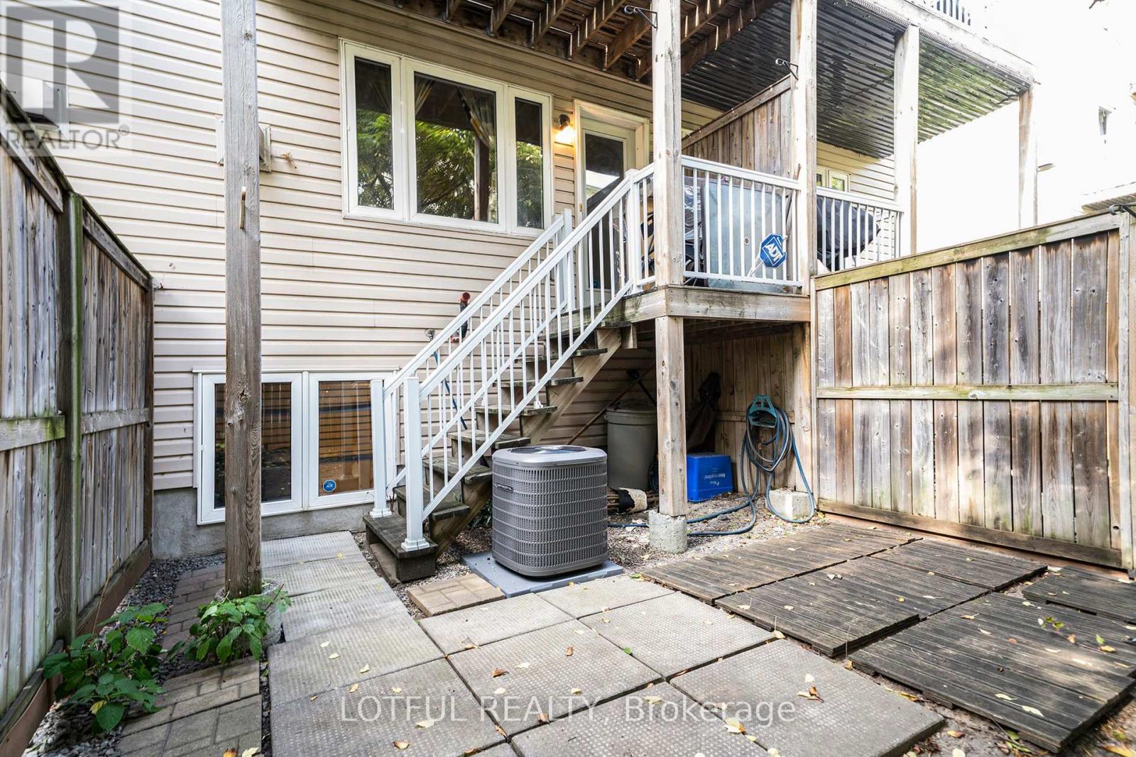 58 Steele Park Private, Ottawa, ON - Outdoor With Exterior