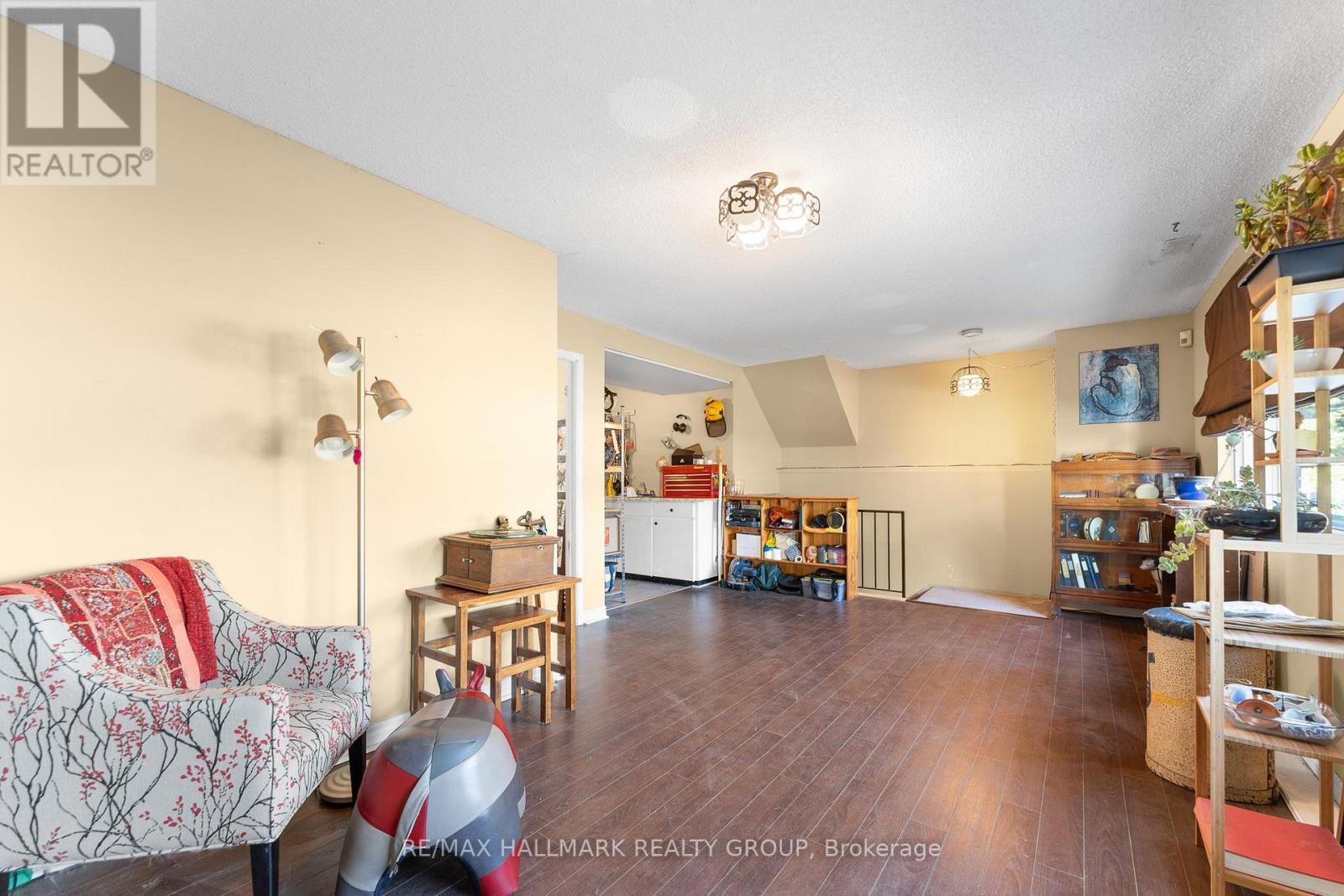 3960 Farmers Way, Ottawa, ON - Indoor